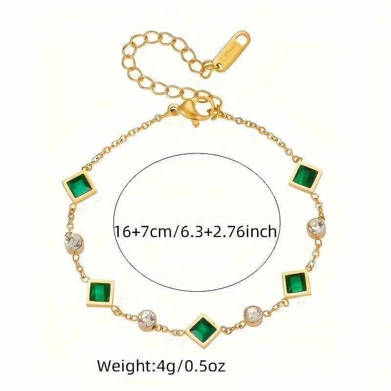 Pulsera Amelisse Glenwyn de Rose & Oliver en oro, con detalles delicados y acabado elegante, visible en la imagen.