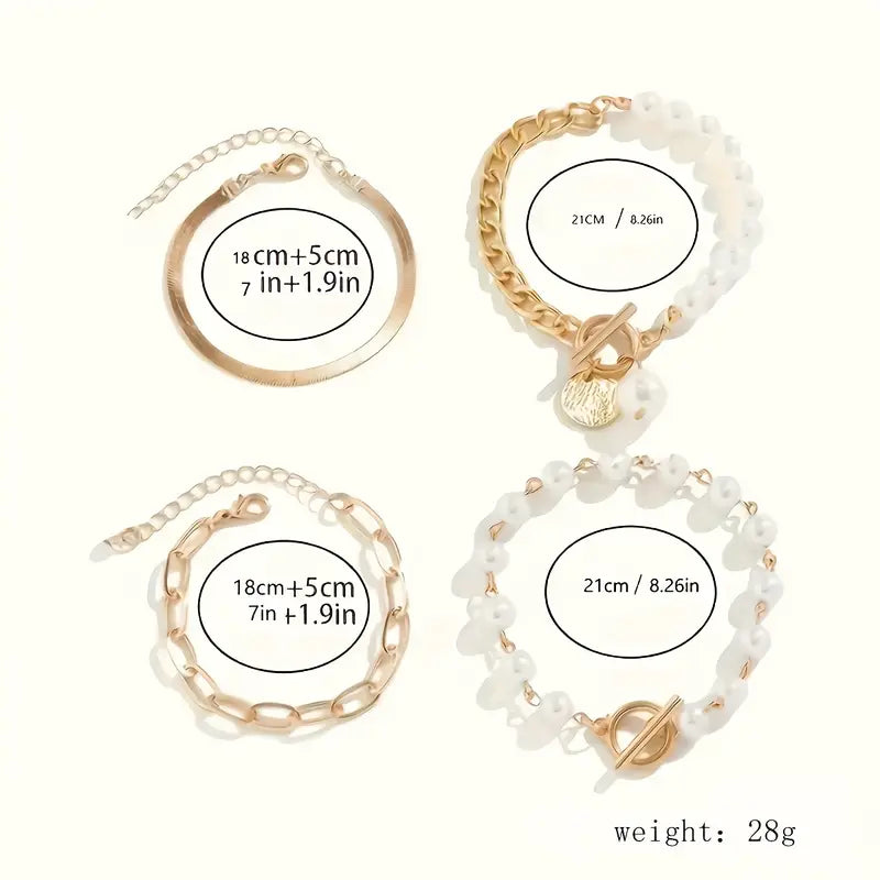 Set de 4 pulseras doradas Rose & Oliver con cadenas, perlas y diseño de serpiente, estilo sofisticado y elegante.