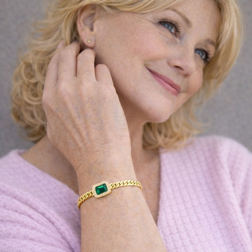 Armband Orielle Verdaska von Rose & Oliver mit zarten Details und elegantem Finish, sichtbar auf dem Bild.