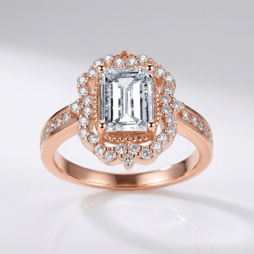 Anel retangular com halo de diamantes da Rose & Oliver, elegante e brilhante, destacando-se pelo design sofisticado.