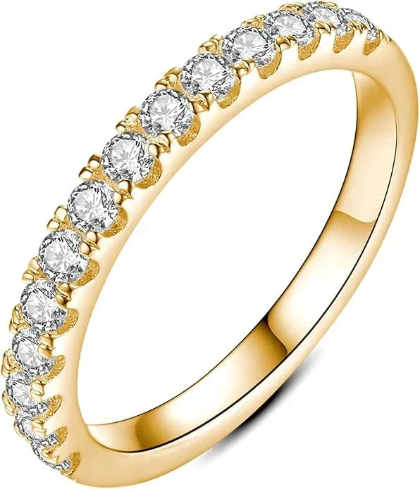 Anillo de boda de oro de Rose & Oliver, con acabado pulido y diseño clásico para compromiso o celebración.