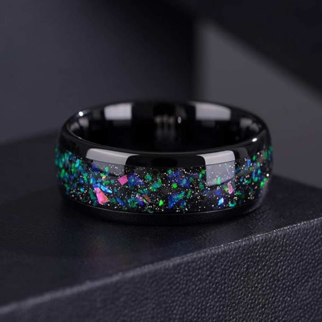 Anillo Midnight Galaxy de Rose & Oliver con diseño de galaxia oscura, detalles brillantes y acabado elegante.