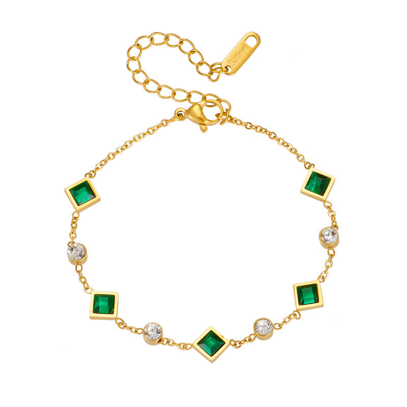 Pulseira Amelisse Glenwyn de Rose & Oliver en oro, con detalles elegantes y acabado brillante.